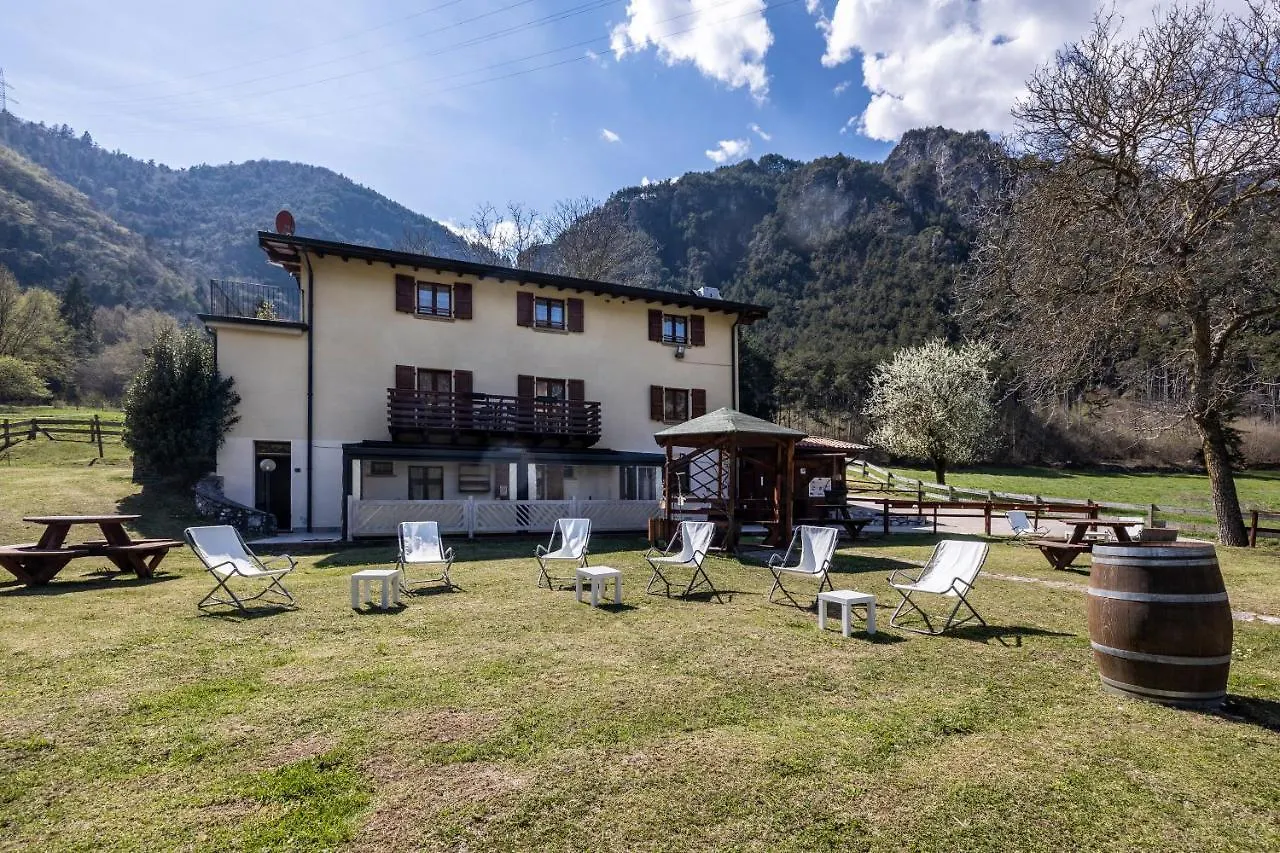 Agriturismo Val D' Egoi 3 Tremosine Apartment