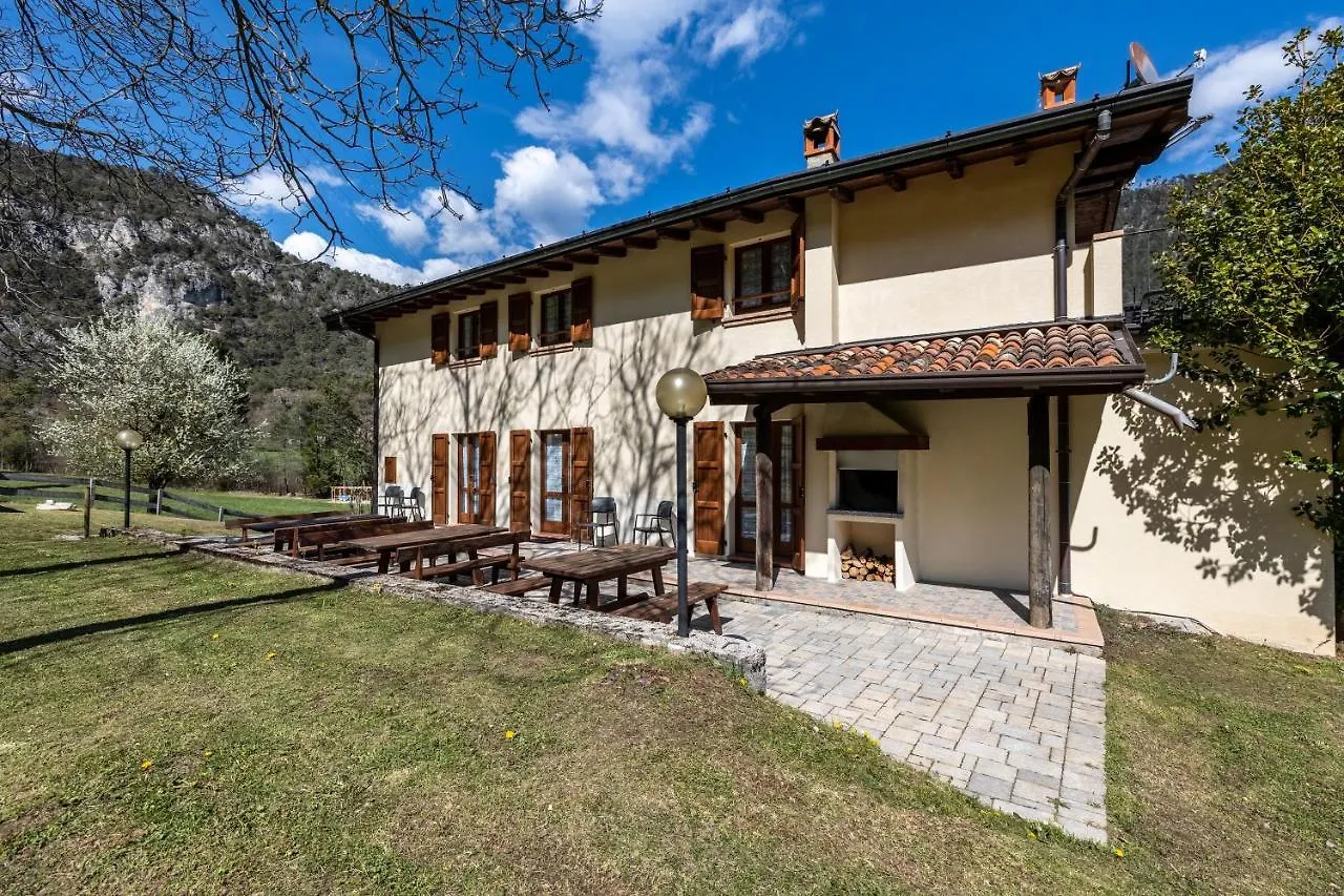 Agriturismo Val D' Egoi 3 Tremosine Apartment